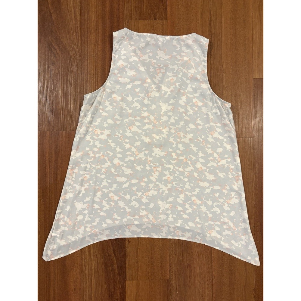 Juicy Couture XL Blue Floral Sleeveless Blouse Rhinestone Embellished Sharkbite - Picture 7 of 7